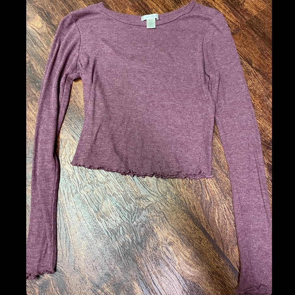 Cute long sleeve ruffled shirt!